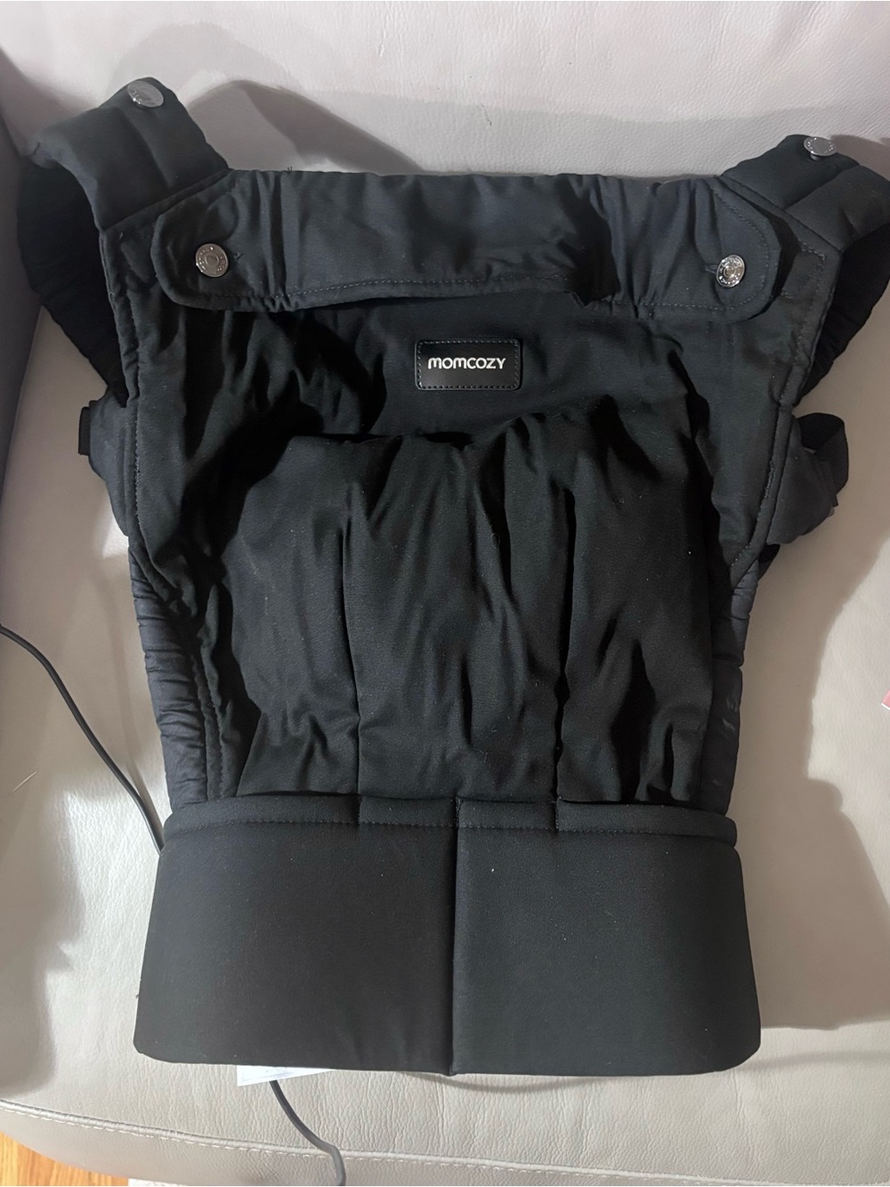 Momcozy Black